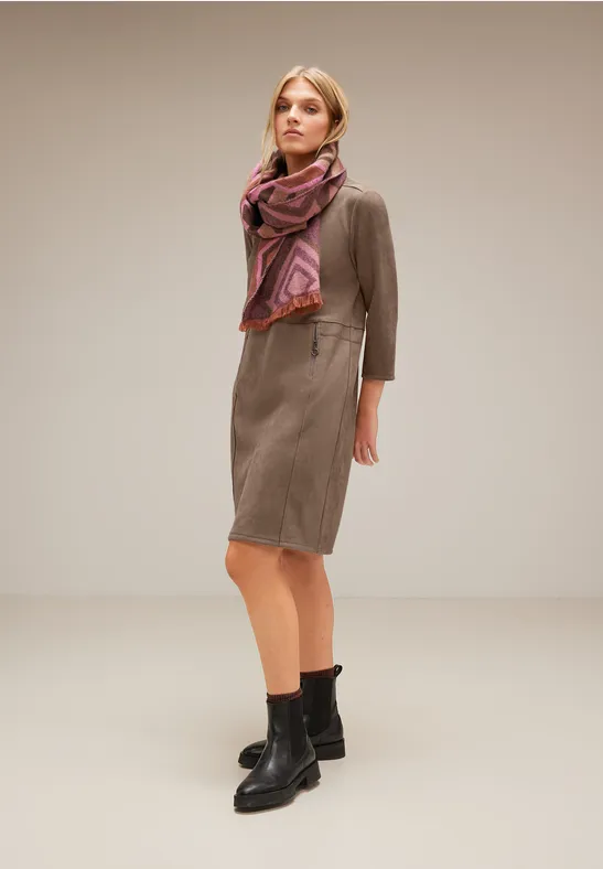 Velours Kleid nougat mocca