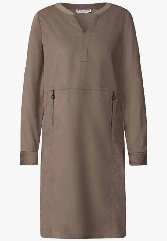 Corduroy jurk met gespleten hals bark brown