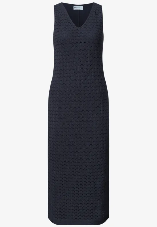 Mouwloze midi-jurk in donkerblauw met V-hals en gestructureerde stof.