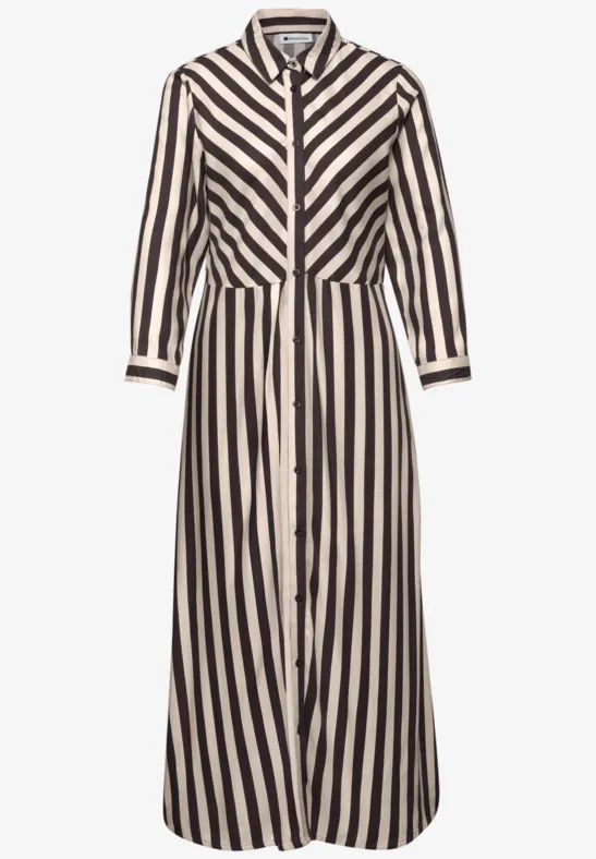 Lang overhemdjurk van katoen met zwart-witte verticale strepen, getailleerd en geheel doorknoopbaar.