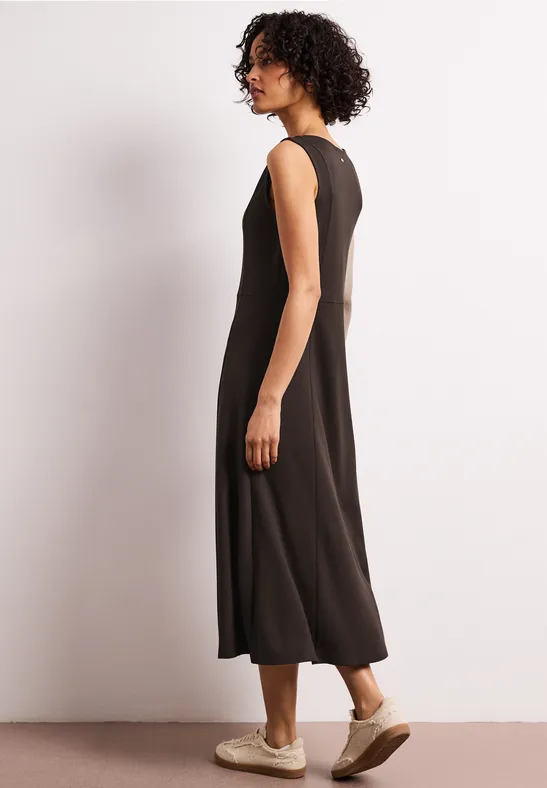 Robe midi sans manches de couleur unie espresso brown