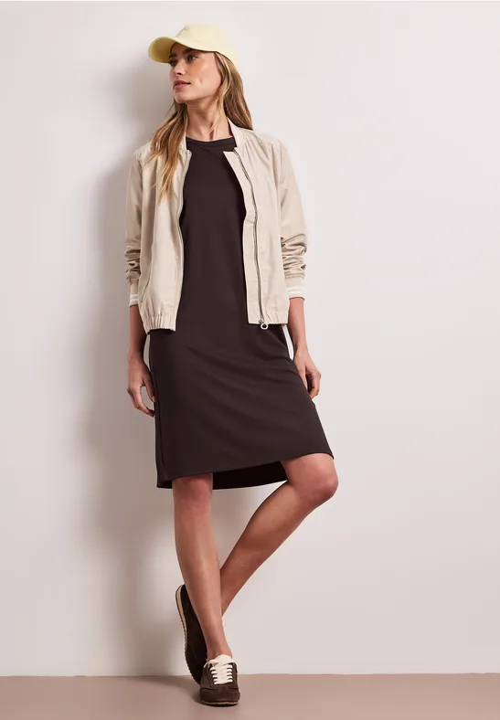 Knielange jurk met pofmouwen espresso brown