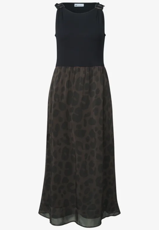 Mouwloze maxi-jurk met zwart bovenstuk en donkergroene, luipaardprint chiffon rok.
