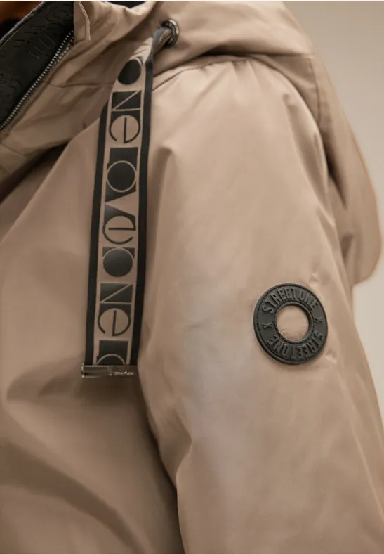 Glänzende Longjacke rocky brown