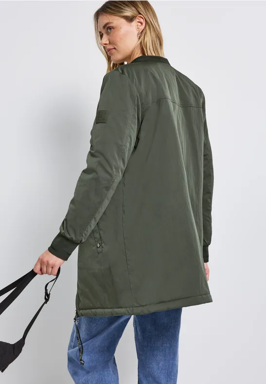 Langer Blouson mit Kapuze cypress green