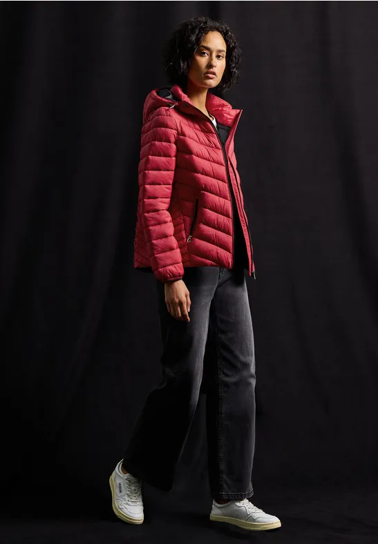 Jacke mit abnehmbarer Kapuze carpet red