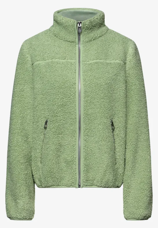 Grüne Fleecejacke mit Stehkragen, Reißverschluss und zwei Seitentaschen.