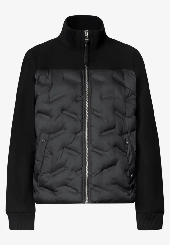 Veste noire matelassée avec devant rembourré, fermeture éclair, manches et col contrastants