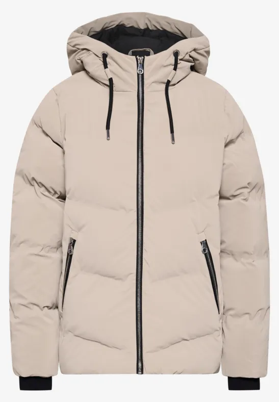Helle beige Daunenjacke mit Kapuze, mittigem Reißverschluss, seitlichen Taschen und schwarzen Akzenten.