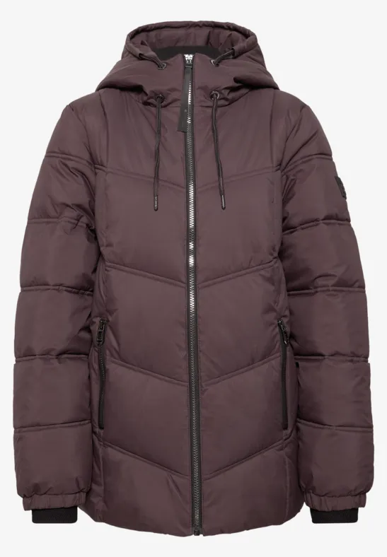 Veste matelassée marron foncé, garnissage chaud, fermeture éclair intégrale, capuche et coutures en chevrons.