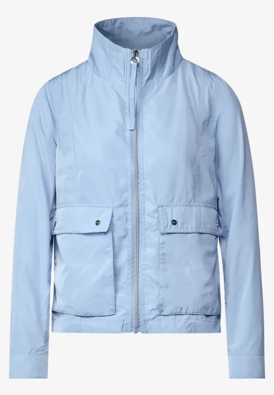 Moderner Windbreaker happy blue