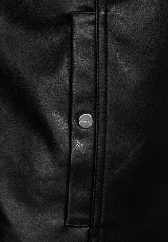 Jacke in Lederoptik Black