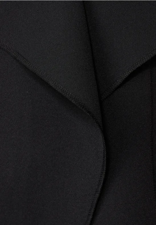 Kurzer offener Blazer Black