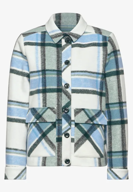 Geruit jack in blauw, groen en wit, met knopen en klepzakken.