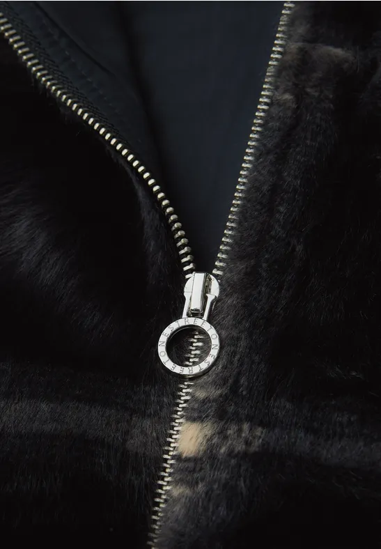 Karierte Fake Fur Jacke Black