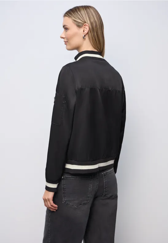 Blouson met college details Black