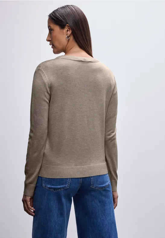 Vest met V-hals mocha dream mel.
