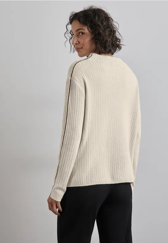 Pull avec détail contrasté cream white melange