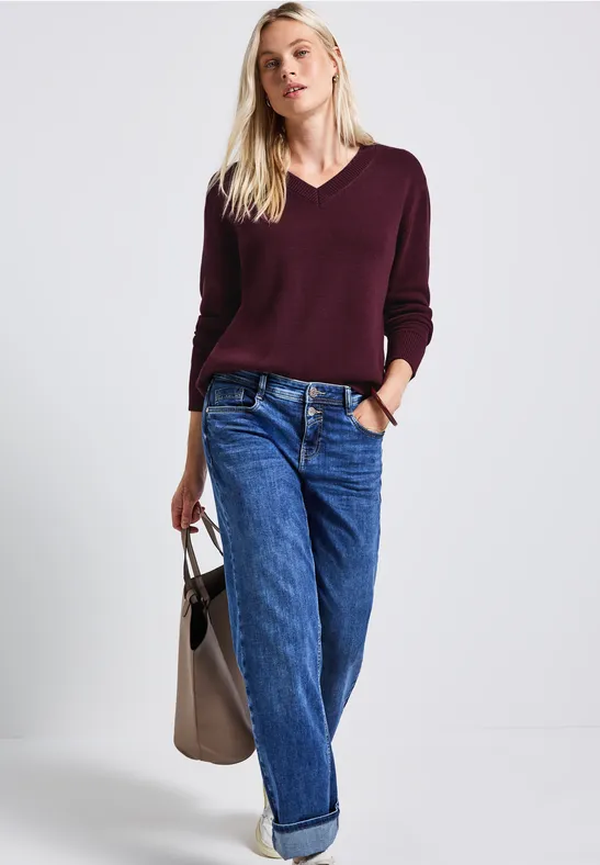 V-Neck Pullover wildberry red