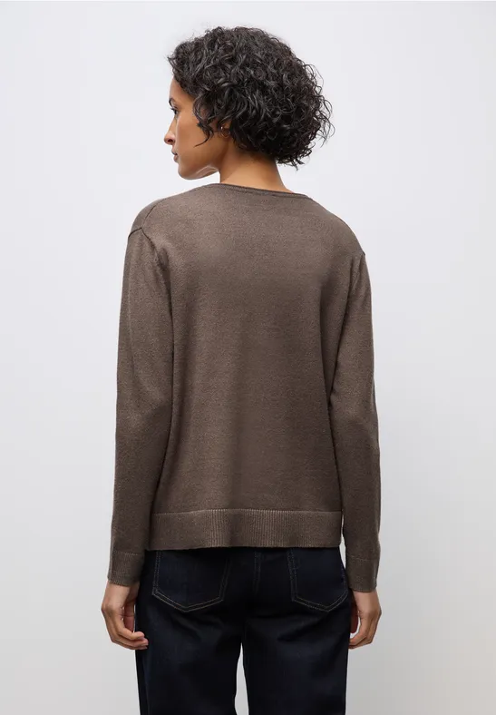 Gezellige trui met V-hals nomad brown mel.