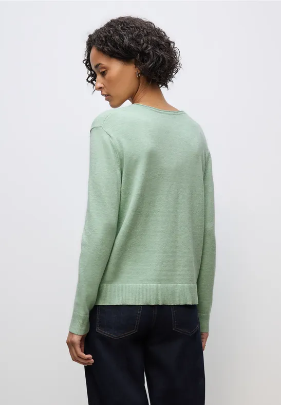 Gezellige trui met V-hals serene green mel.