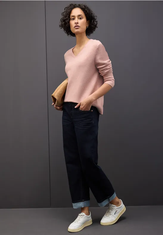 Gezellige trui met V-hals faded rose mel.