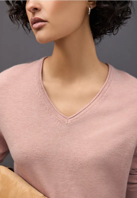 Gezellige trui met V-hals faded rose mel.