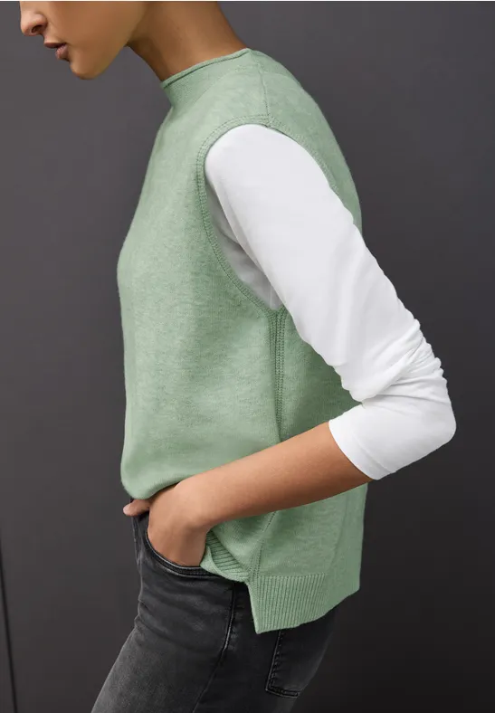 Mouwloze trui serene green mel.