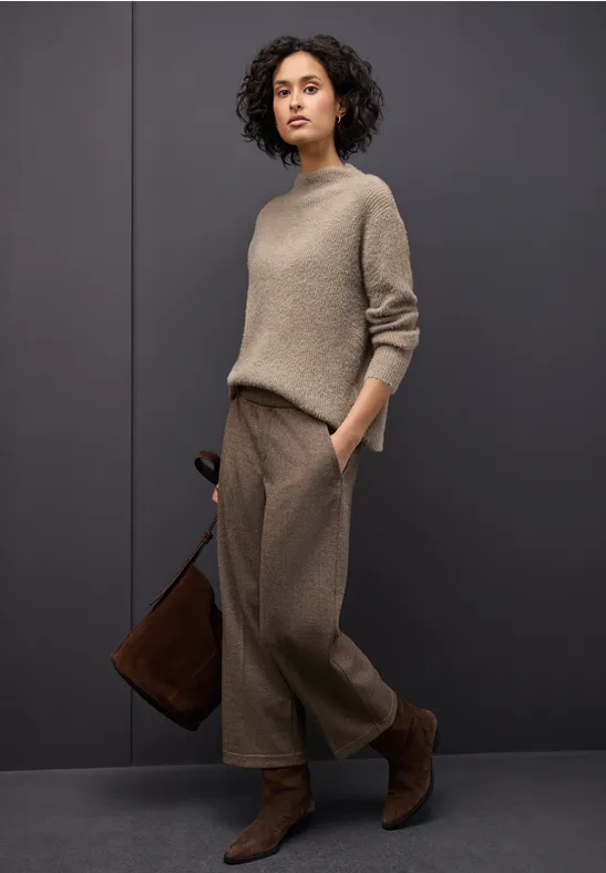 Pull en fil de plume mocha glow