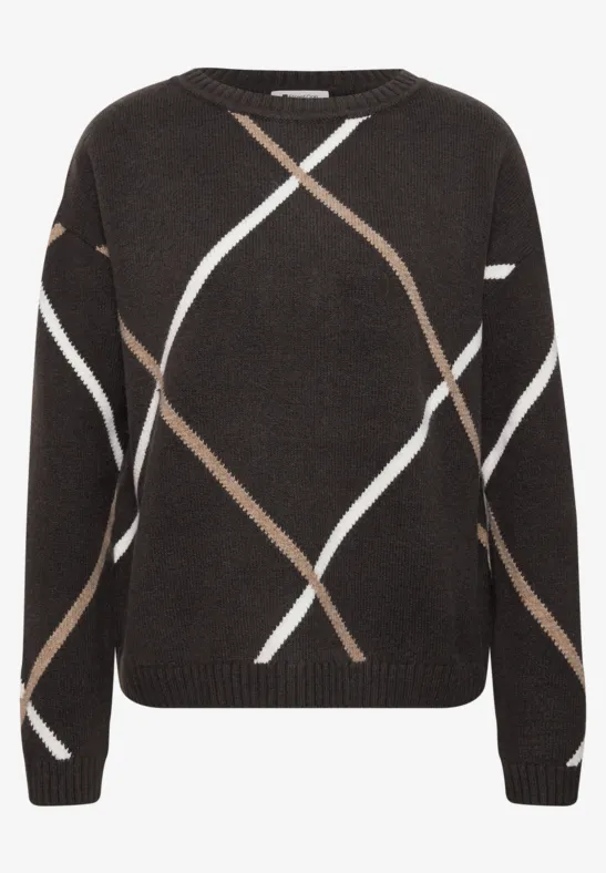 Donkere gebreide trui met witte en beige diagonale strepen, ronde hals en lange mouwen