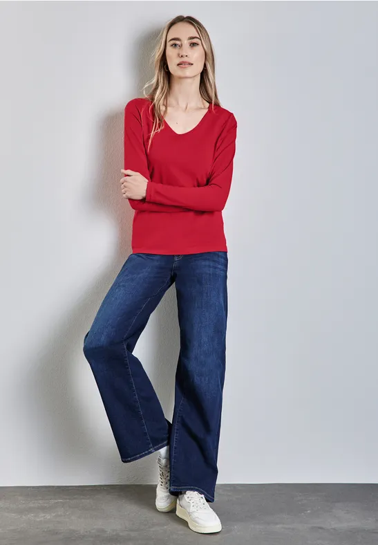Shirt mit gerundetem V-Neck glory red