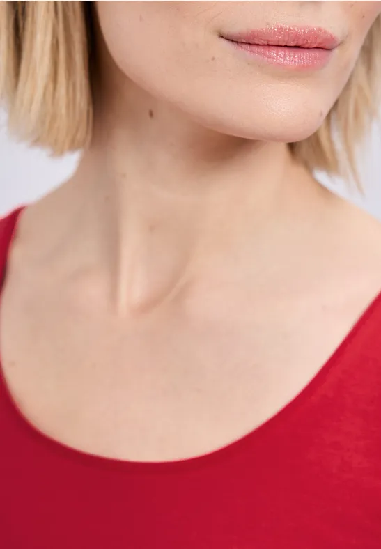 Basic Top mit Rundhals aus Jersey salsa red