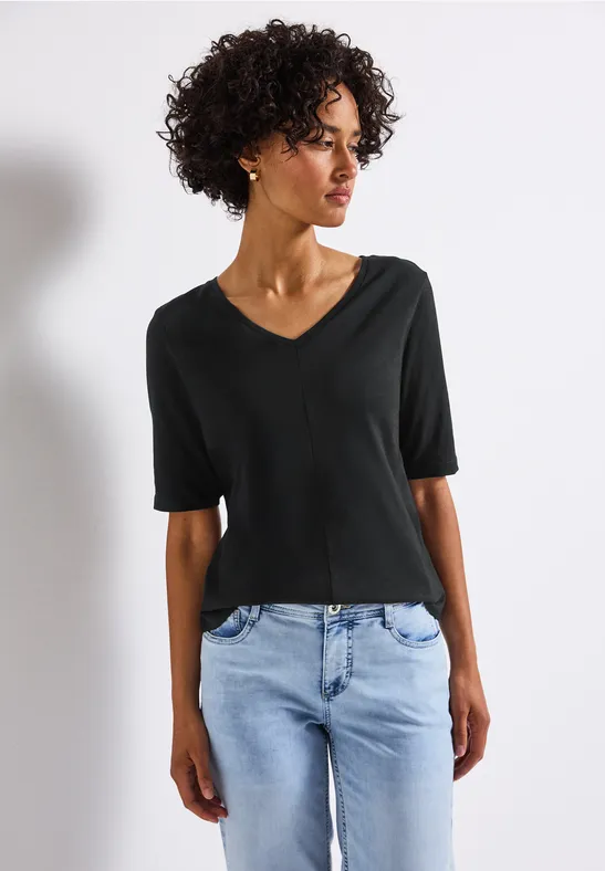 V-Neck T-Shirt Black