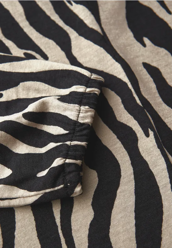 Print-Shirt im Tunika-Look Black