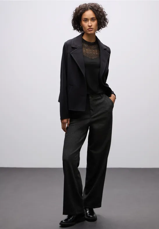 Top mit Spitze Black