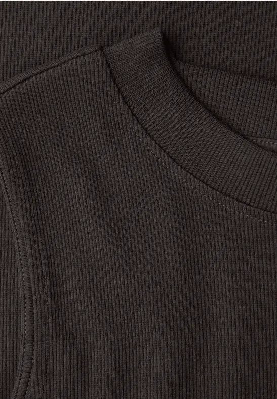 Top basique avec structure côtelée darkest brown