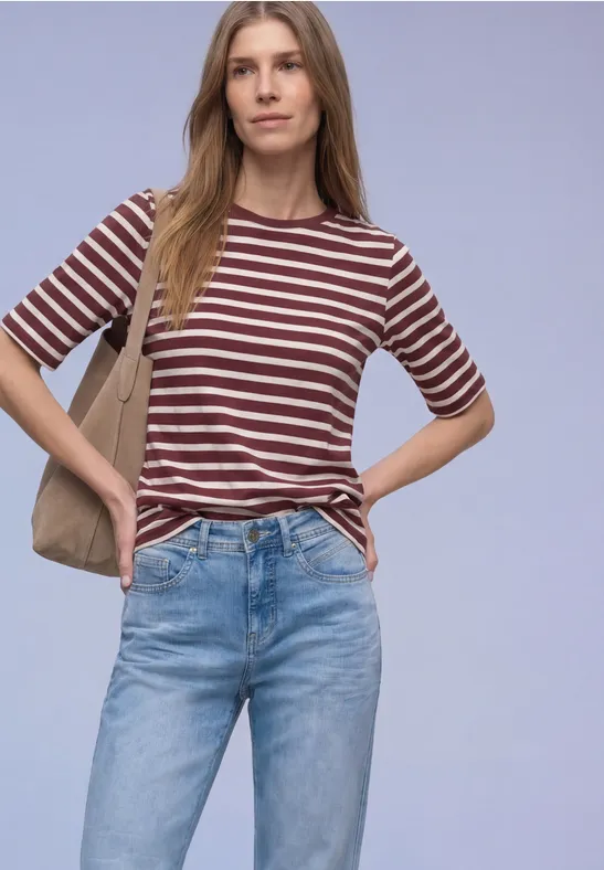 Kurzarm T-Shirt mit Streifenmuster truffle red