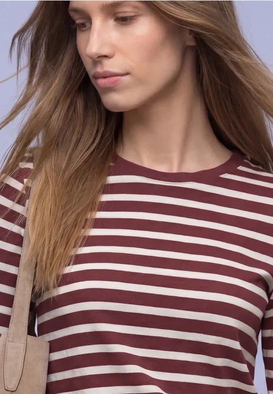 Kurzarm T-Shirt mit Streifenmuster truffle red