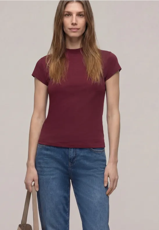 Basic Shirt mit Turtle Neck truffle red