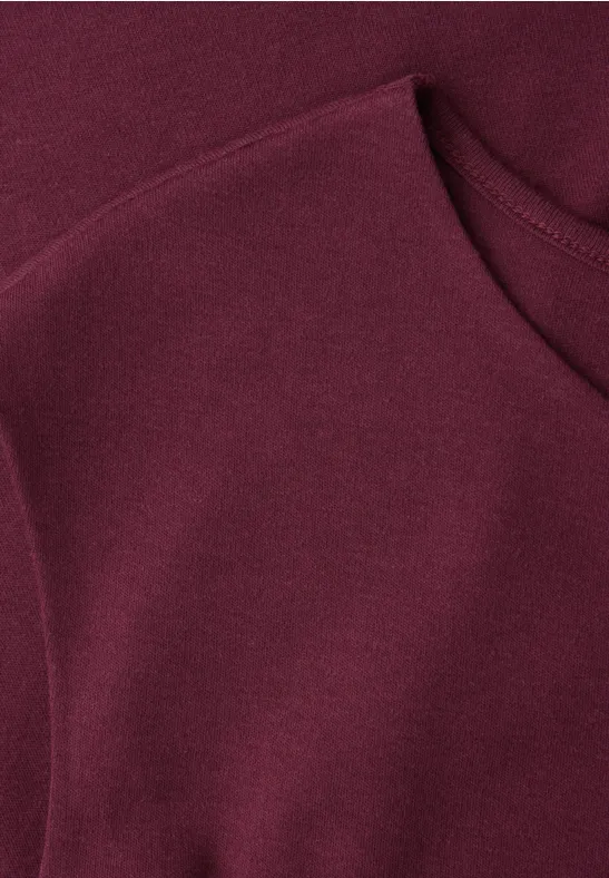 Basic Shirt mit U-Boot-Ausschnitt truffle red