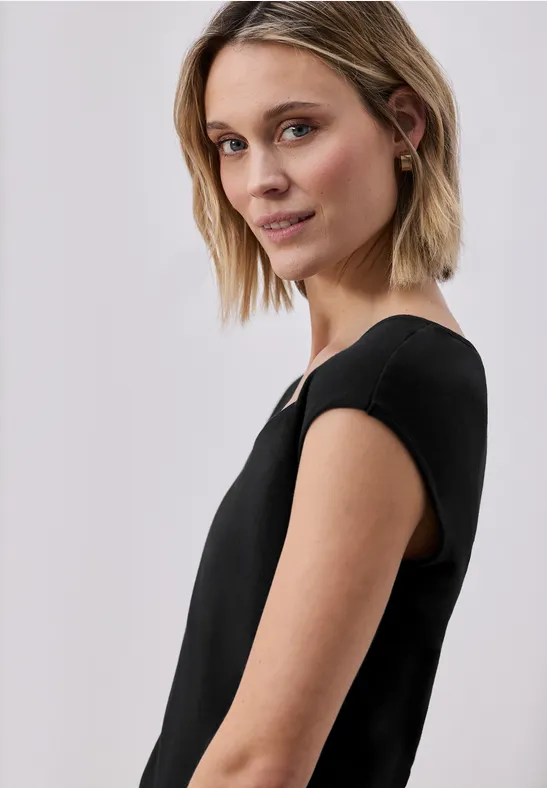 T-shirt sans manches avec encolure en diamant Black