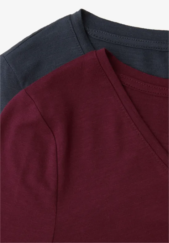 Zwei kurzärmlige V-Ausschnitt-T-Shirts in Bordeaux und Dunkelgrau