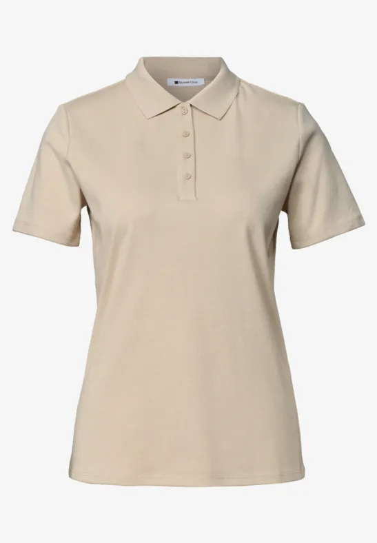 Beiges Poloshirt mit kurzen Ärmeln.