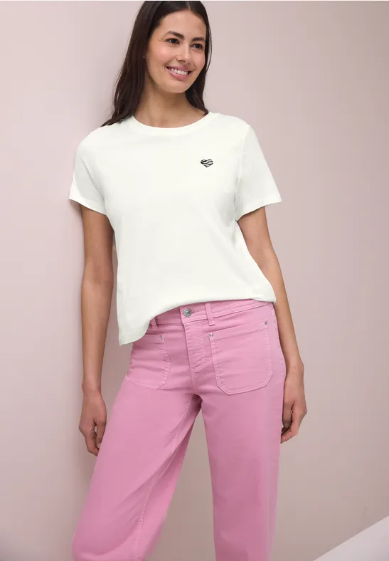 T-Shirt mit Rundhals und Herzdetail off white