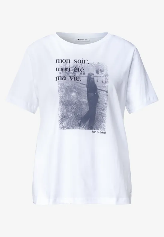 Weißes T-Shirt mit Schwarzweiß-Foto und französischem Schriftzug „mon cœur, mon état, ma vie“.