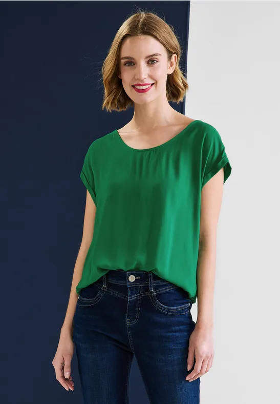 Bluse mit Elastiksaum brisk green