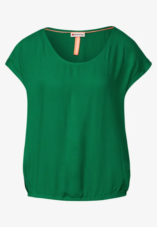 Bluse mit Elastiksaum brisk green