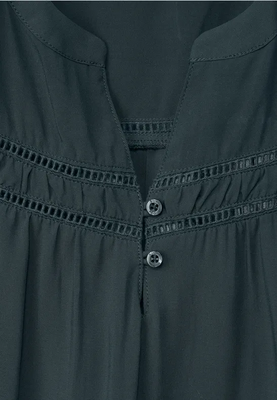 Viskosebluse mit Häkeldetail cool vintage green