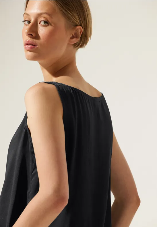 Top im Satin Look Black