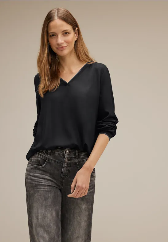 Viskosebluse mit V-Neck Black